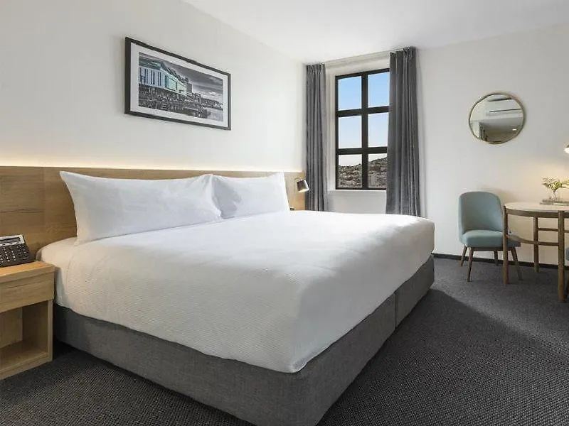 Oaks Wellington Hotel 4*,