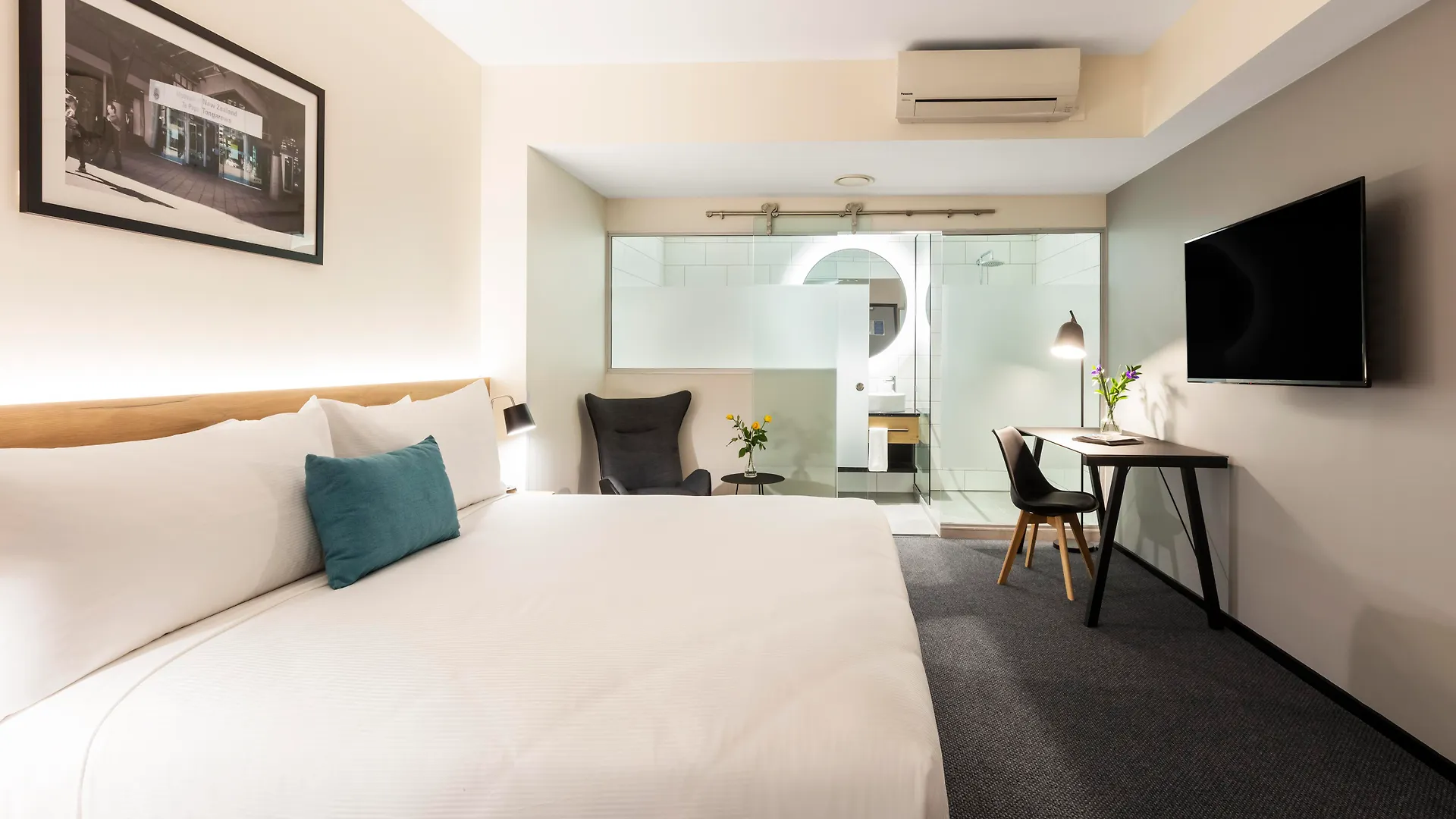 Oaks Wellington Hotel