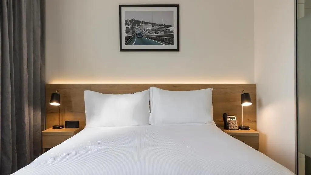 Oaks Wellington Hotel